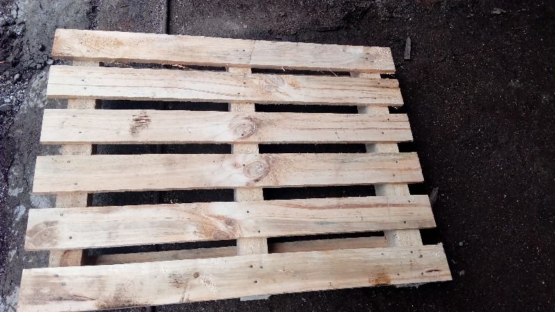 2 Way Wooden Pallet 02