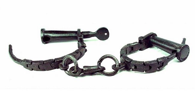 CUF-241243 (Handcuffs Iron)