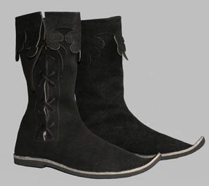 Medieval Footwear 01