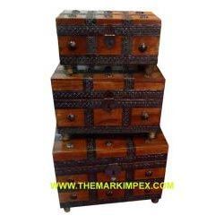 Carved Wooden Box : 9079