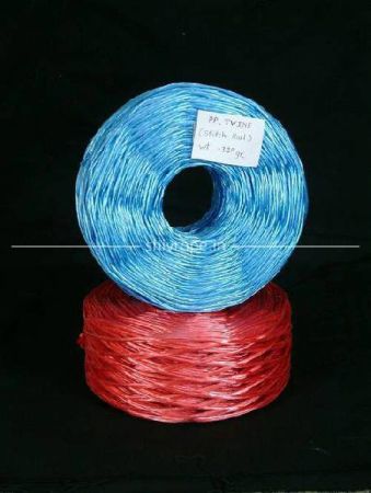 Stitching Twine 04