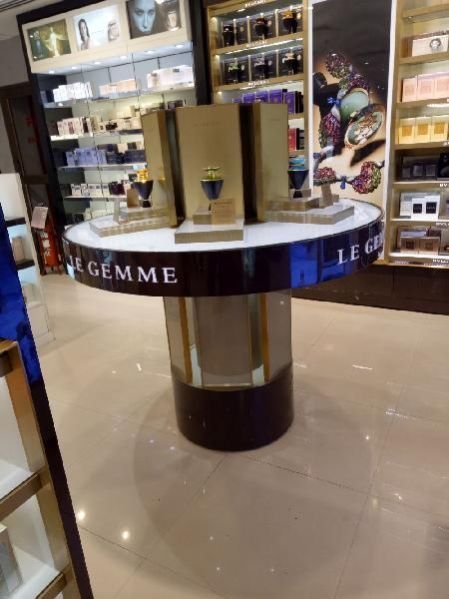 Perfume Display Counter 02