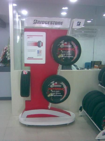 Tyre Display Rack 02