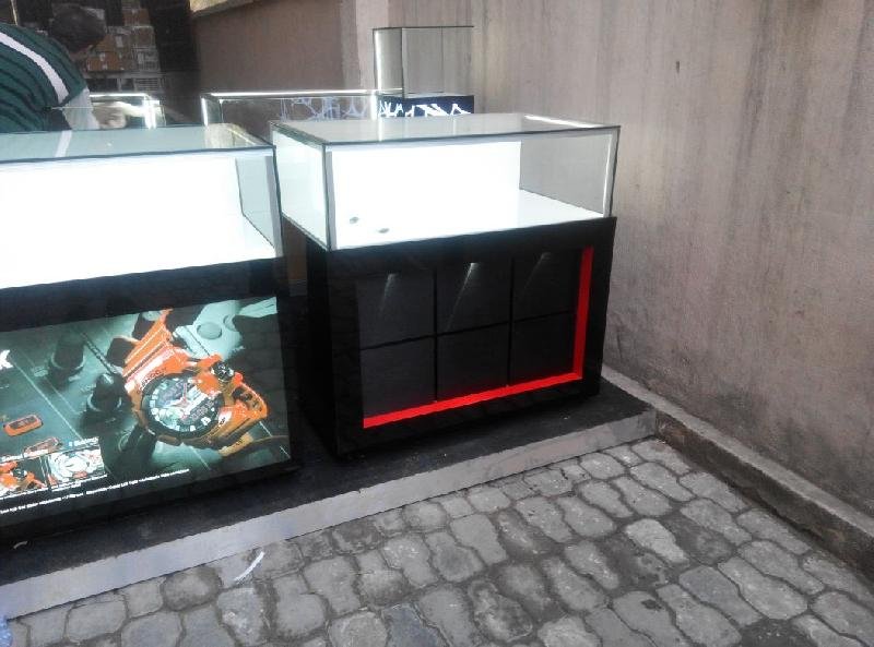 Watch Display Counter 01