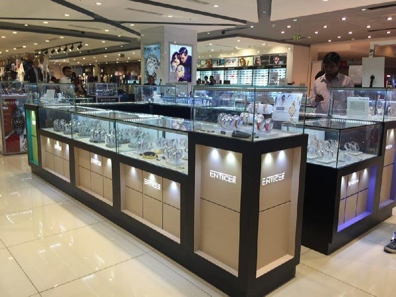 Watch Display Kiosk 02