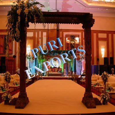 Teek Wooden Carved Welcome Gate