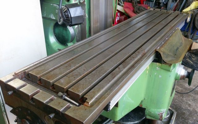 Huron Bed Milling Machine 07