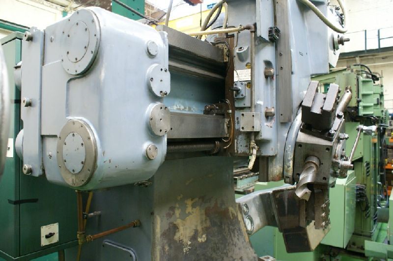 Webster and Bennett Lathe Machine 01