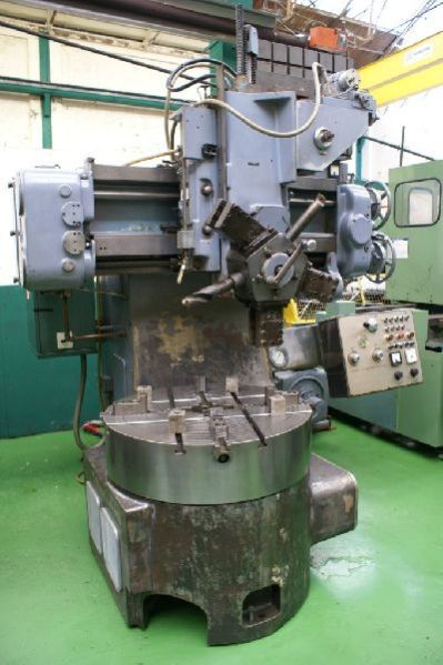 Webster and Bennett Lathe Machine 09