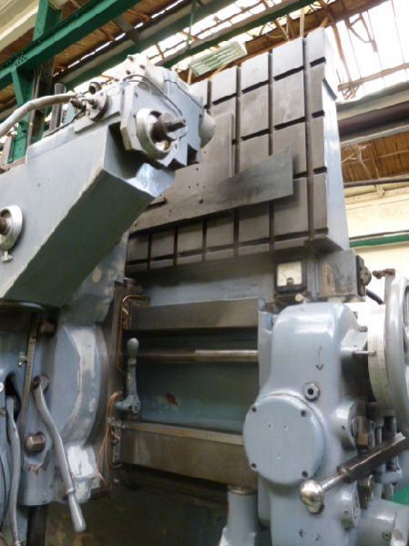 Webster and Bennett Lathe Machine 10