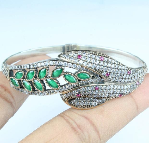 Victorian Jewellery (Image 06)