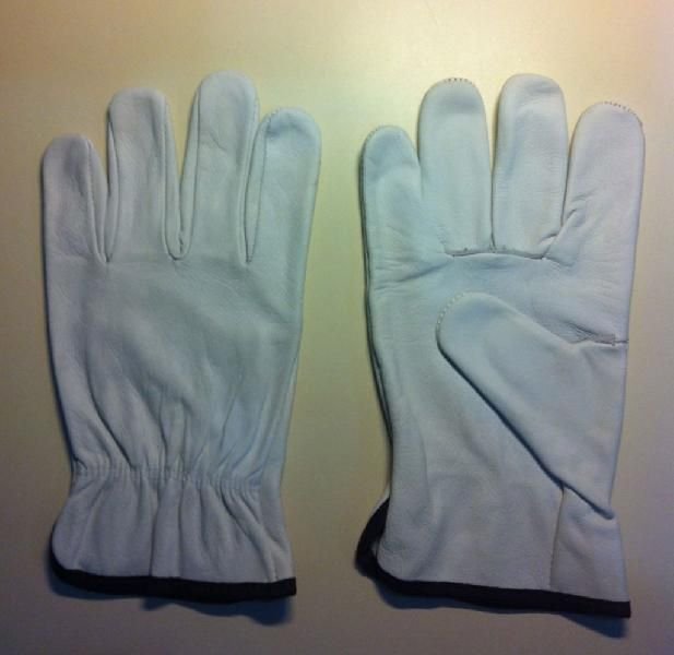 SND06001.00 Leather Driving Gloves