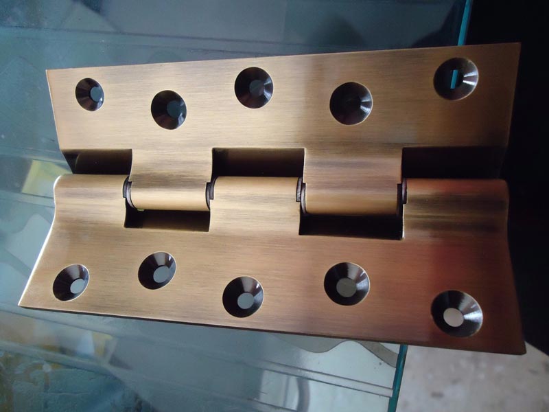 Brass Hinges 08