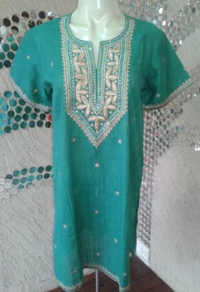 Sakhi Green Cotton Embroidered Kurti