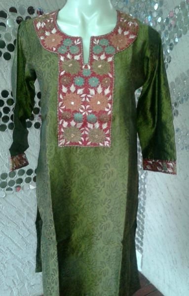 Simran Green Cotton Embroidered Kurti