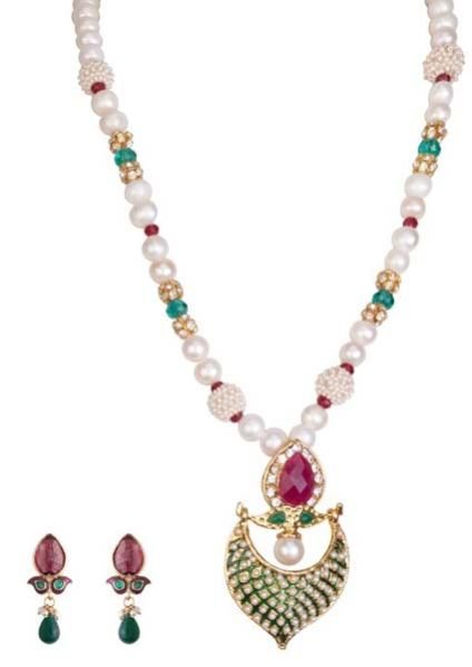 Pearl Pendant Set 09