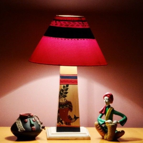 Kalaaplanet Madhubani Handpainted Wooden Lamp