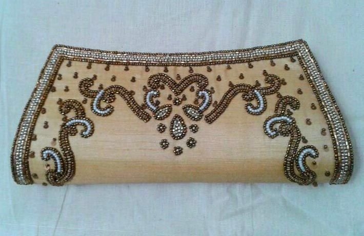 Embroidered Clutch 03
