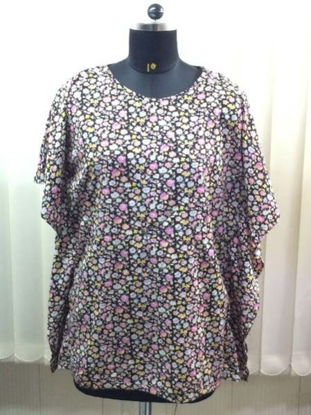 Ladies Poncho (G 4022)