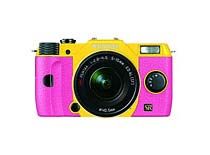 Pentax Q7 Hybrid Camera