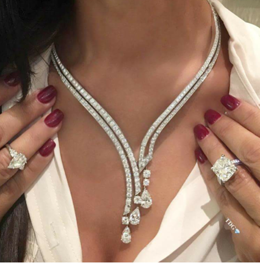 Artificial Necklace Set 06