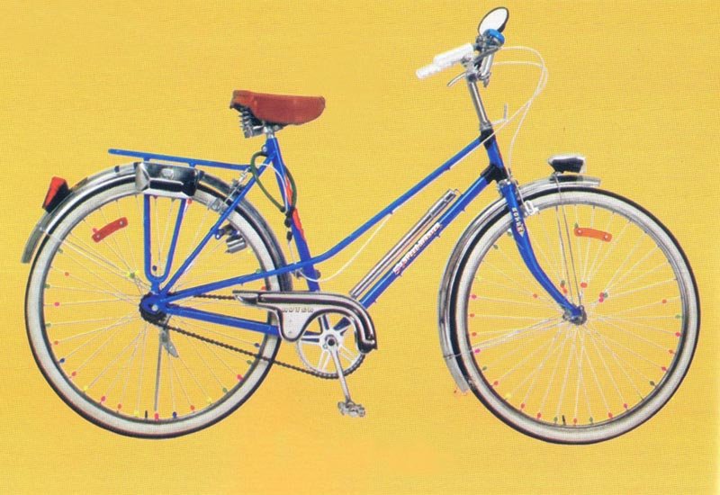 Roter French Lady Bicycle