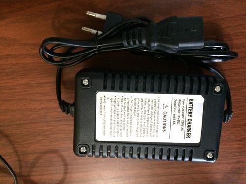 Sprayer Battery Charger 03