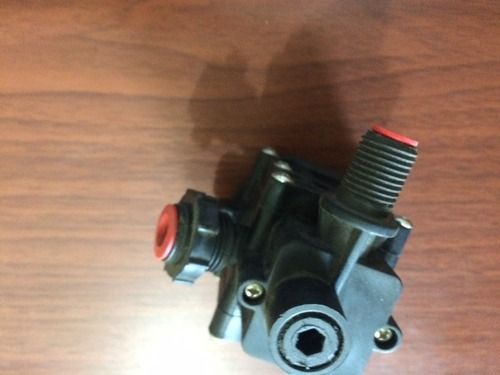 Sprayer Pump Head 02