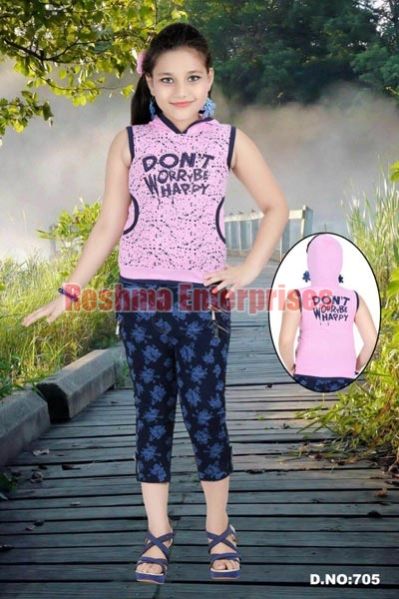 Girls Denim Capris (D.No. : 705)