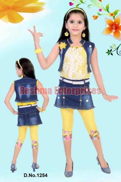 Girls Denim Shorts (D.No. : 1254)