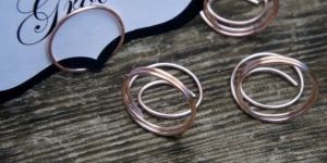 Wire Table Name Card Holder