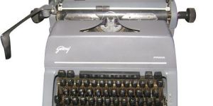 Godrej Prima Fscape English and Marathi Typewriter