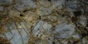 Labradorite Gemstone