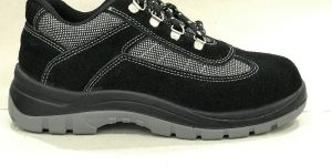 Ultima Black Panther Safety Shoes