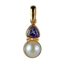 Small Pearl Pendant