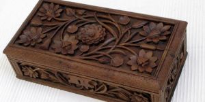 kashmiri wooden handicrafts & furniture