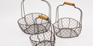 WIRE NESTING HEART BASKET