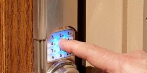 Electronic Door Lock Repairing Service