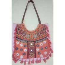 Traditional Look Shoulder Handbag