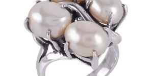 White Pearl Silver Prong Ring