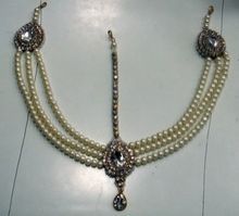 Fashionable Head Piece