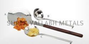 Wooden Handle Long Skimmer