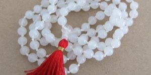 White Quartz Round Knotted Necklaces