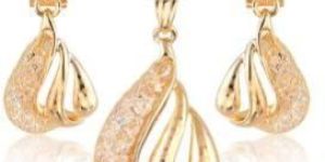 Imitation Elegant Pendant Set