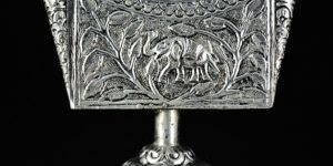 VISITING CARD HOLDER STAND SILVER