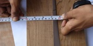 TEAK FLOORING LOOSE ELEMENT