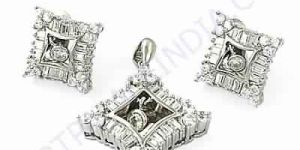 Unique Cubic Zirconia Silver Gemstone Pendant Set