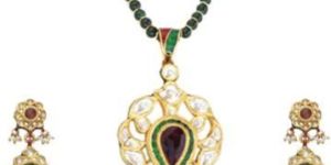Kundan Pendants
