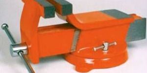 SWIVEL BASE BENCH VICE