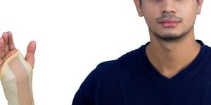 Wrist-Brace-Reversable